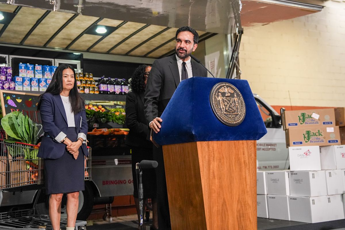 FACT FOCUS: No, you won't need an ID to shop at city-owned grocery stores in New York City