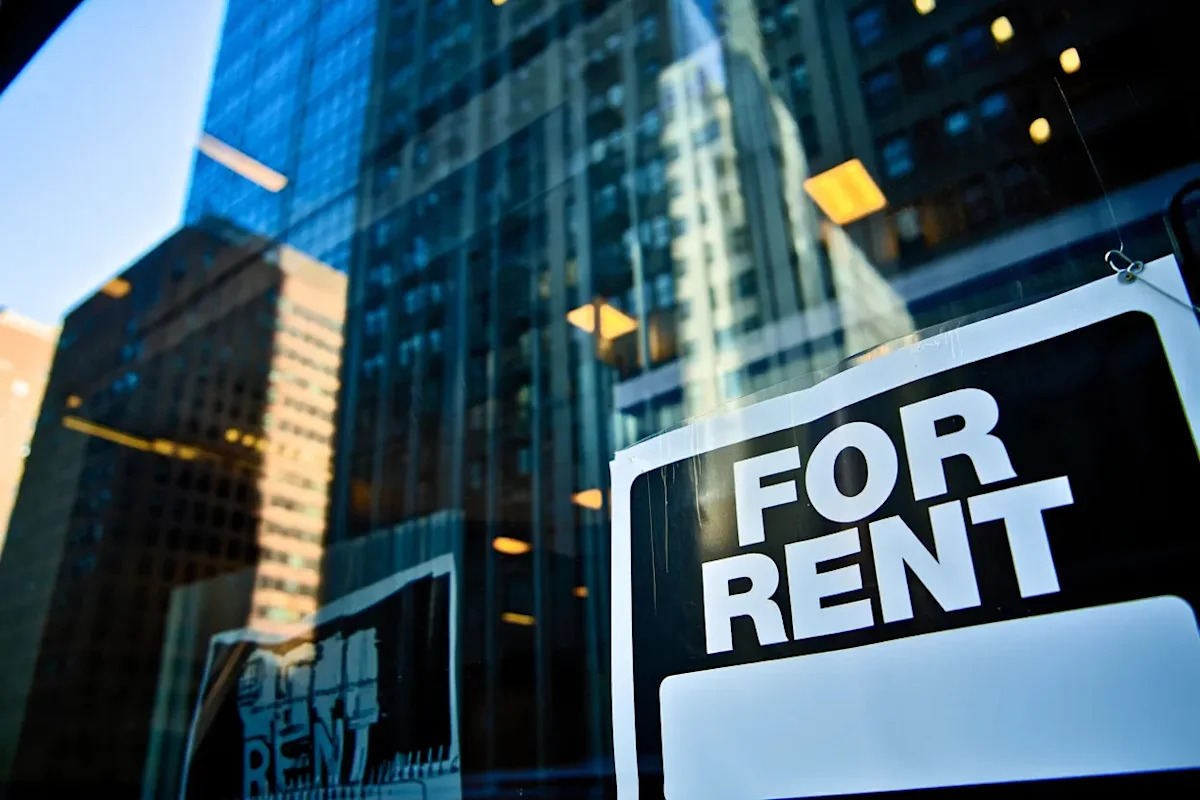 Manhattan Rents Hit $5,000 Record as Listings Plunge