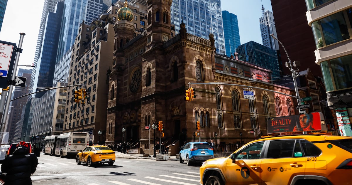 Bronx man charged with hate crimes in synagogue attack