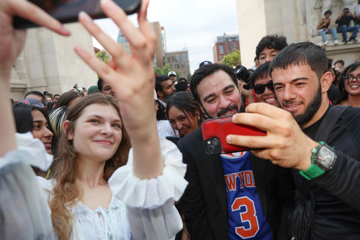 Hundreds show up to judge New York City Mayor Zohran Mamdani look-alike contest