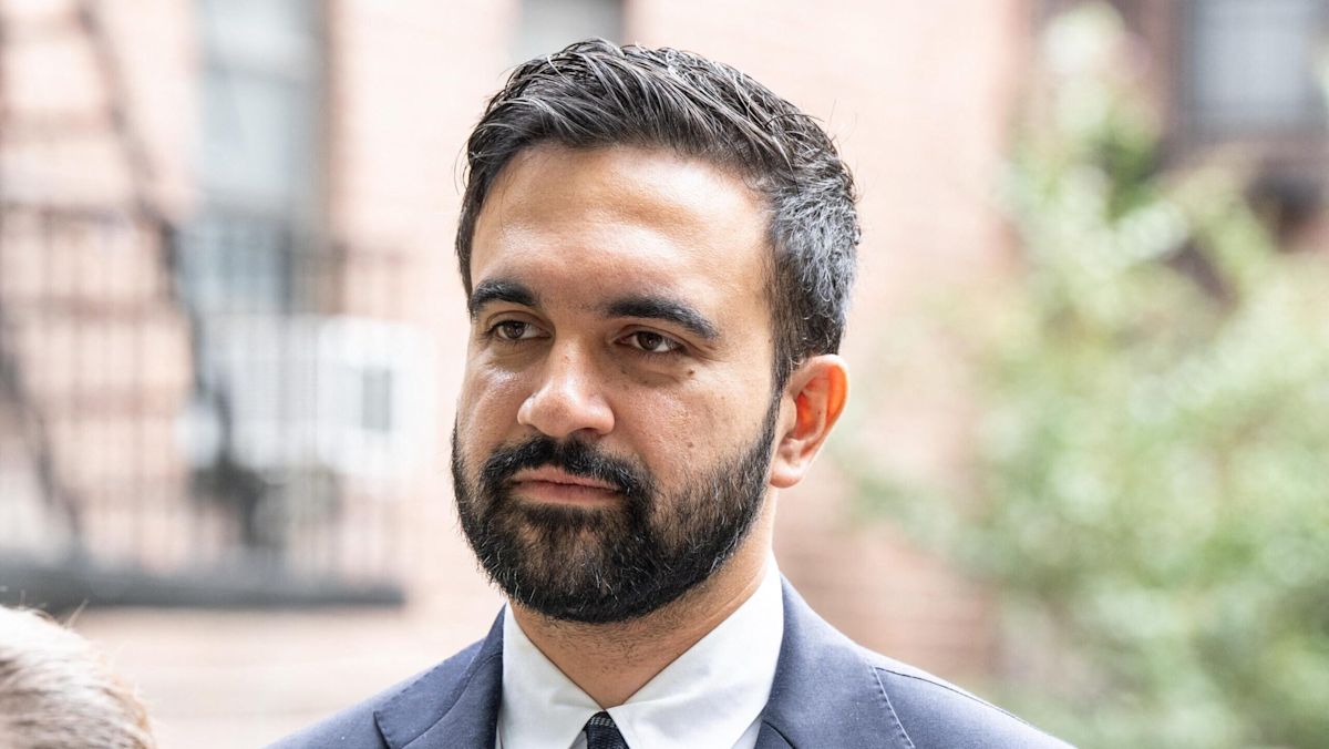 Woman Pushed Onto Subway Tracks Requests a Visit by Mayor Zohran Mamdani, Says NYC ‘Is Not Safe’