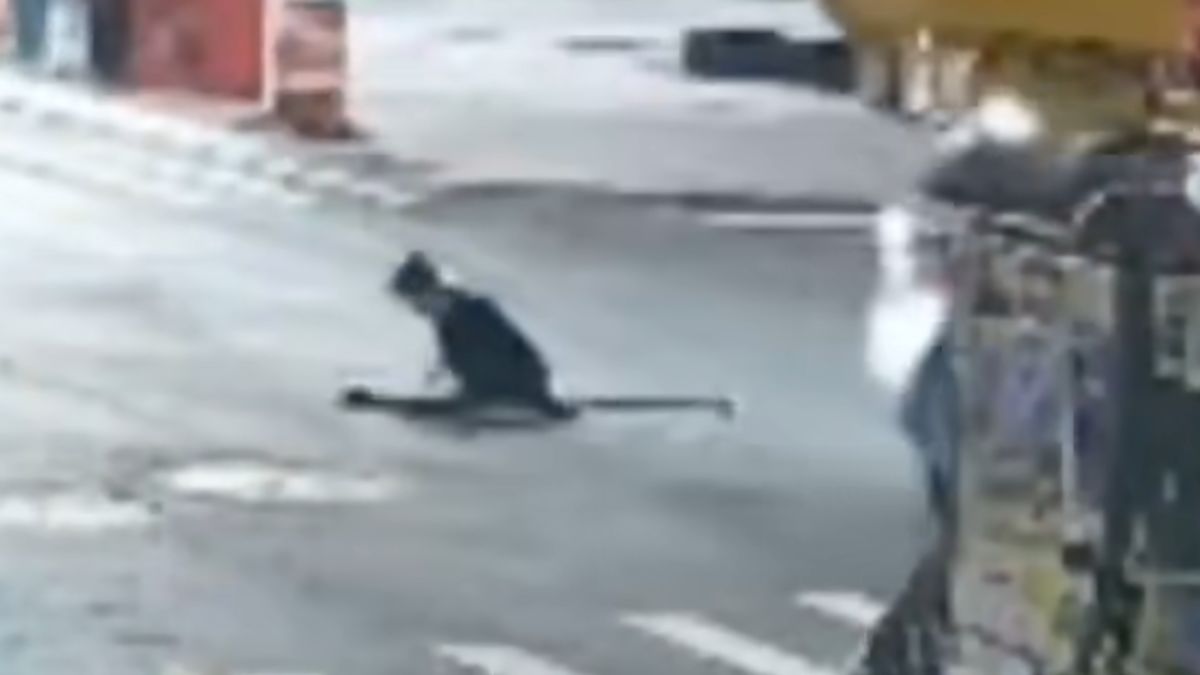 People Keep Climbing Out of New York City Manholes, and Detectives Think They Know Why