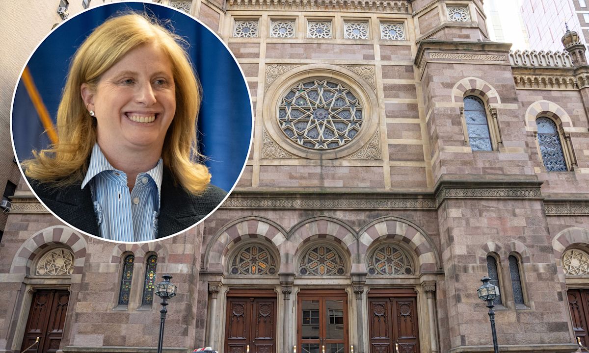 NYPD head Jessica Tisch speaks at NYC synagogue 1 week after anti-Jewish hate attack