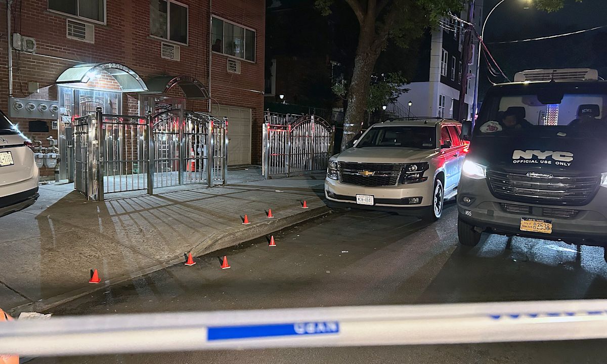Man gunned down in front of stunned girlfriend outside Bronx shelter, teen arrested