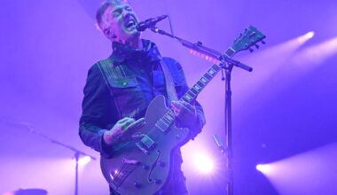 ’90s Hard Rock Legends Queens of the Stone Age Announce First Album in 3 Years