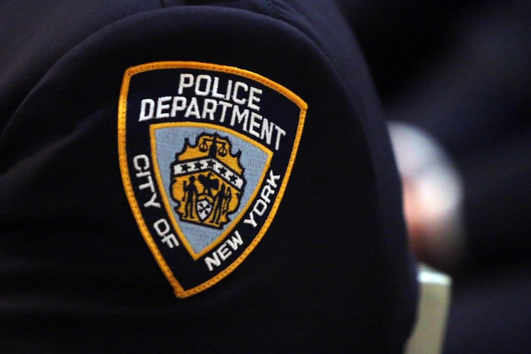 Police Find Loaded Gun After Staten Island Man Stopped for Spitting on Sidewalk
