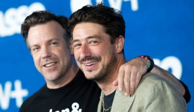Jason Sudeikis, Oscar Isaac Join Mumford & Sons In NYC