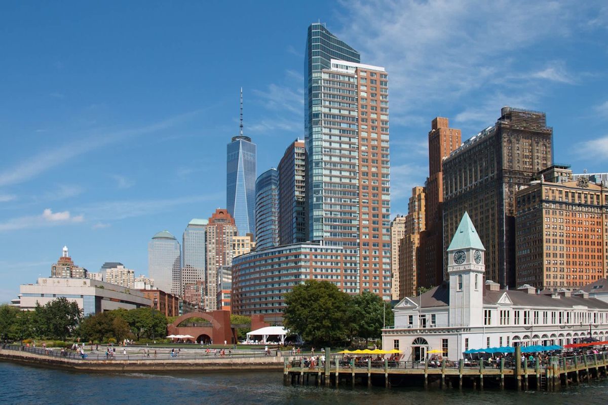 To avoid New York carbon fines, a Manhattan high-rise turned exhaust air into hot water