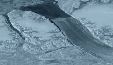 Manhattan-sized iceberg snaps off glacier in Greenland