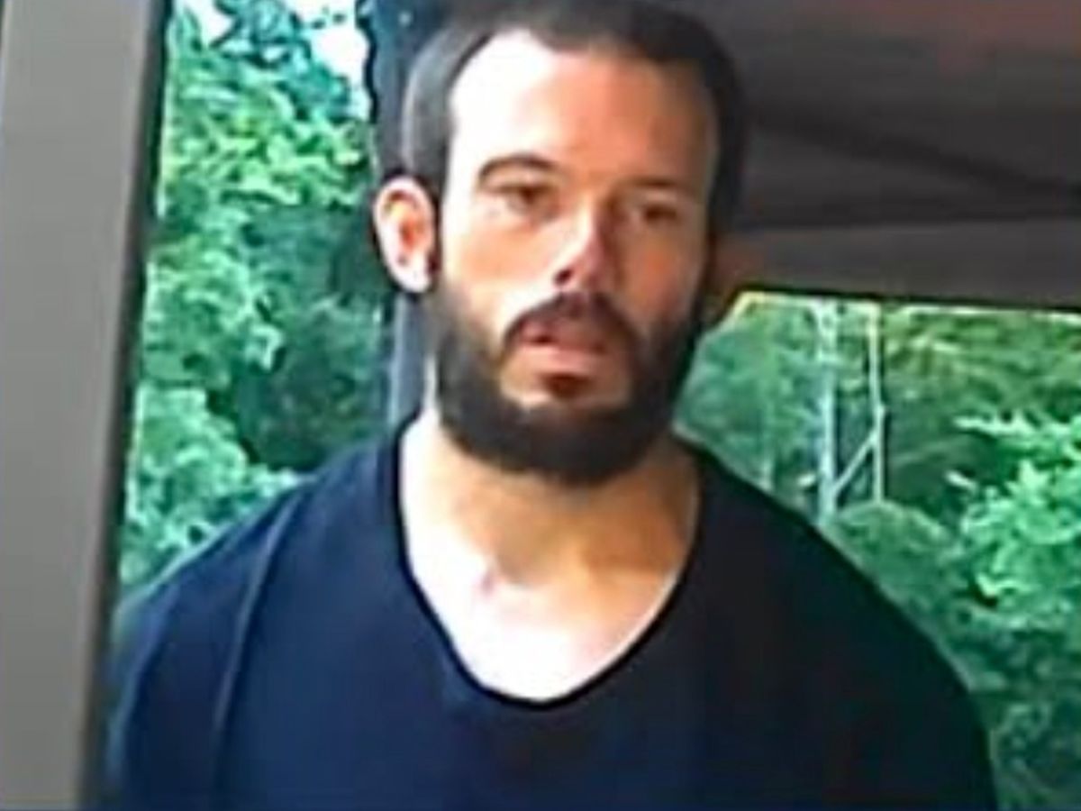 Suspect believed to have killed father, set home ablaze arrested after manhunt