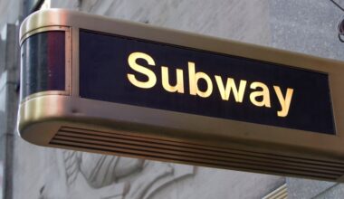 Man stabbed in Bronx subway station: NYPD