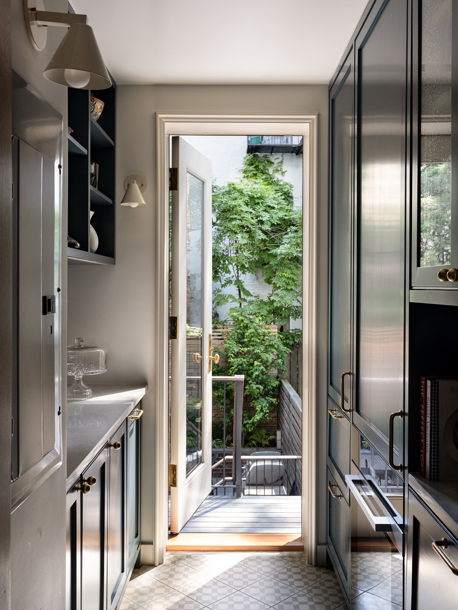 BACK HALLWAY FROM KITCHEN TO DECK