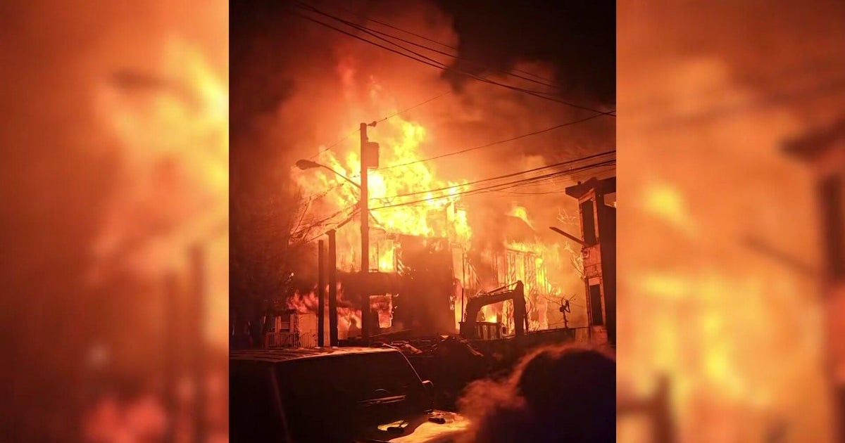 Fire at vacant Newark, N.J., house spreads to neighboring homes, 3 families displaced