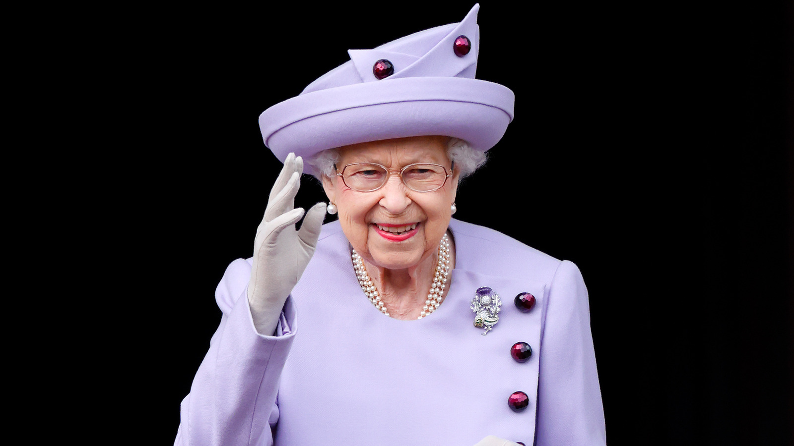 Queen Elizabeth's Love Of Bright Colors Had A Practical Purpose (& Kate Middleton Does It Too)
