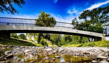 Between NYC And Hartford Is Connecticut's Charming Town With Vibrant Parks And A Nearby Zoo