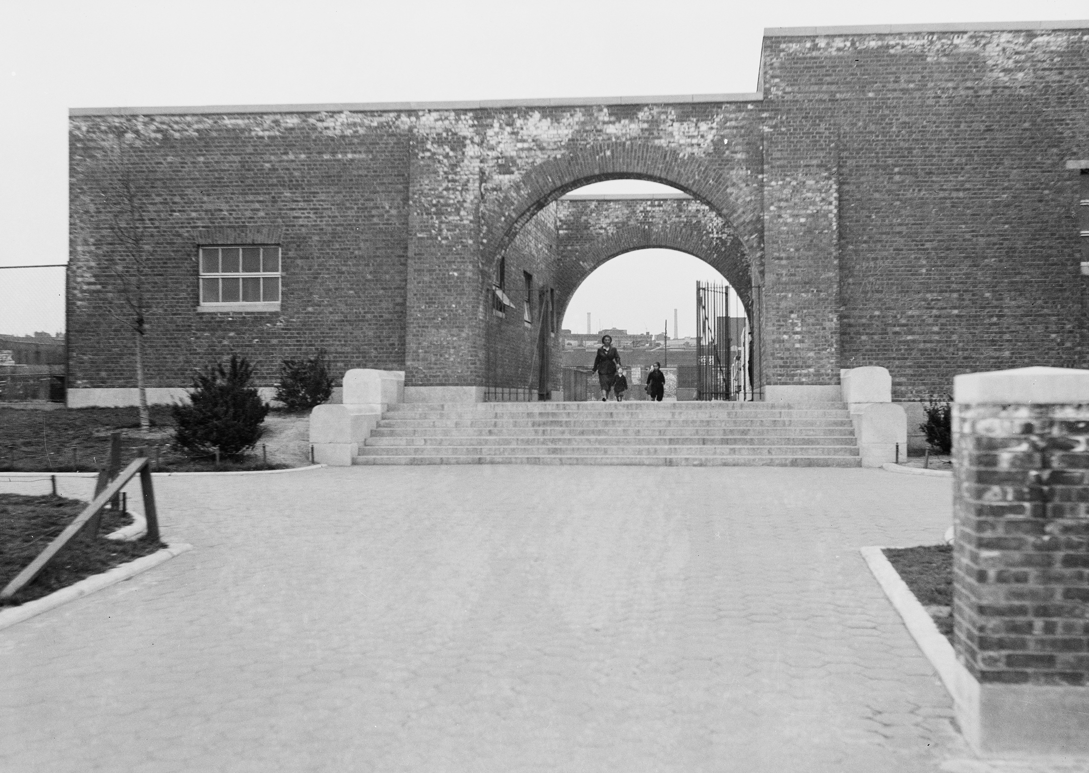 black and white photo of an arch