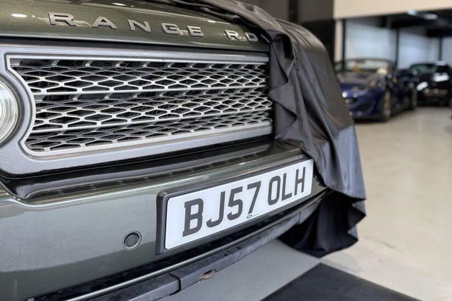 The Queen's old Range Rover is in the classifieds