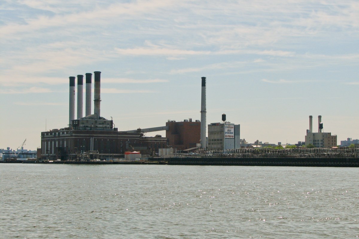 Aging Brooklyn Power Plants Remain Critical As Power Demand Rises