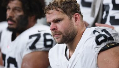 Jets trade for Raiders' Jordan Meredith to add offensive line depth