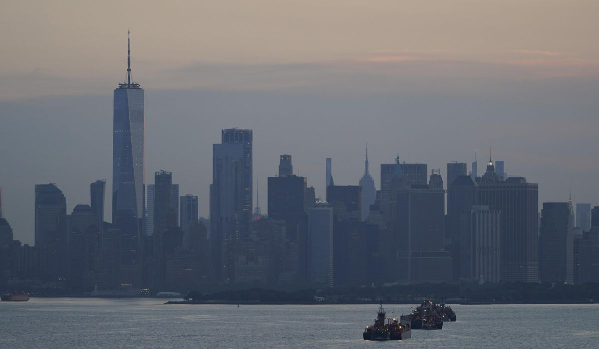 Boat capsizes in New York Harbor, woman and 5-month-old baby die