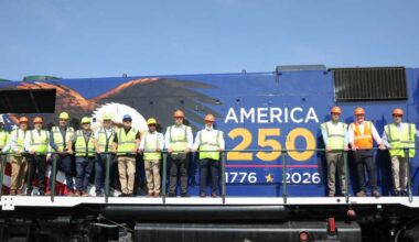 New York and Atlantic Railway emphasizes importance of rail freight during visit with Federal Railroad Admin. Fink at Fresh Pond – QNS