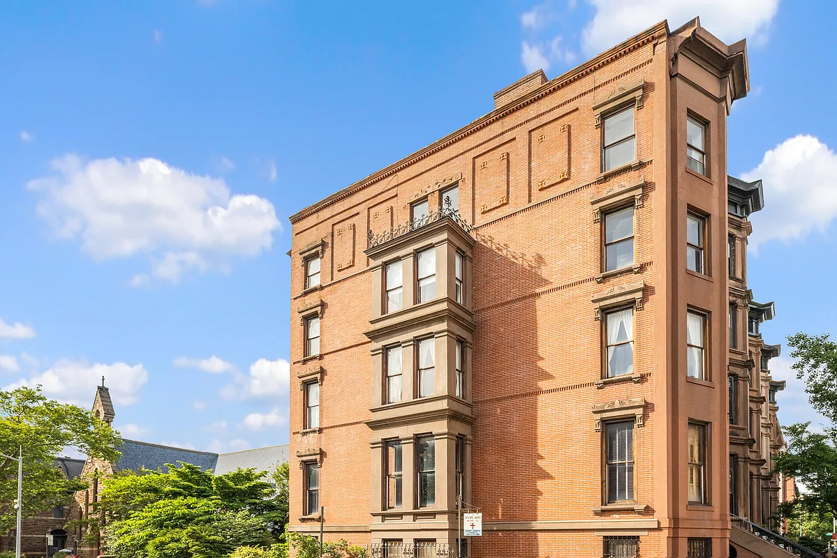 brownstone with brick side facade