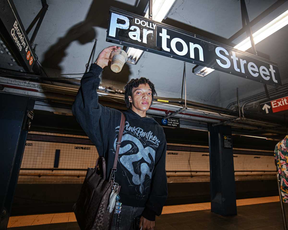 New Yorkers turn Lower Manhattan subway stop into sweet tribute to Dolly Parton