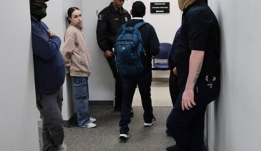 Judge rules New York can’t ban federal agents from wearing face coverings