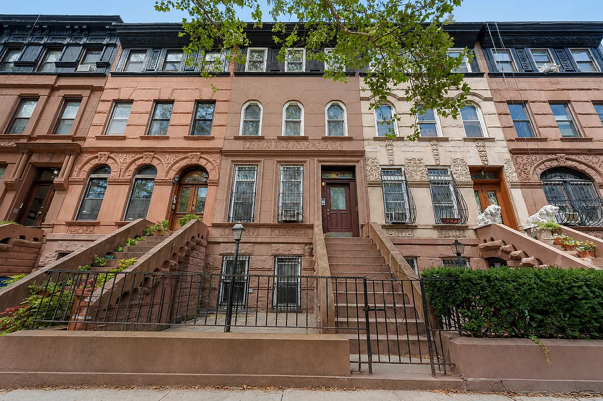 brownstone row