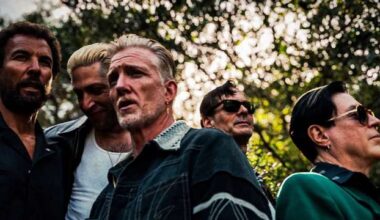 queens of the stone age 25