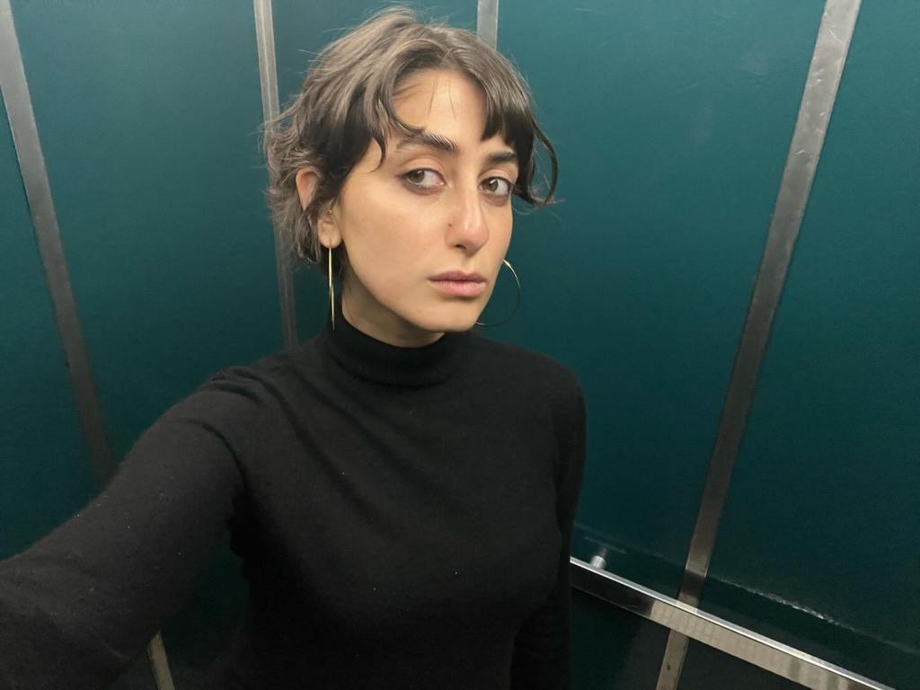 Rama Duwaji, wife of New York mayoral hopeful Zohran Mamdani, in a selfie.