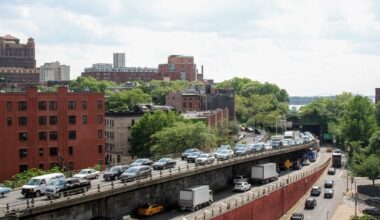 Truck Fire Shuts Down Lanes On Brooklyn-Queens Expressway
