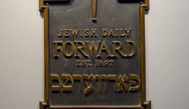 A photo of the Forward newspaper plaque.