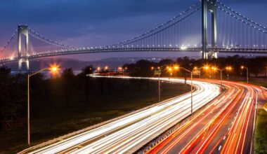 3 teens killed, 4 injured in crash on Belt Parkway in Brooklyn