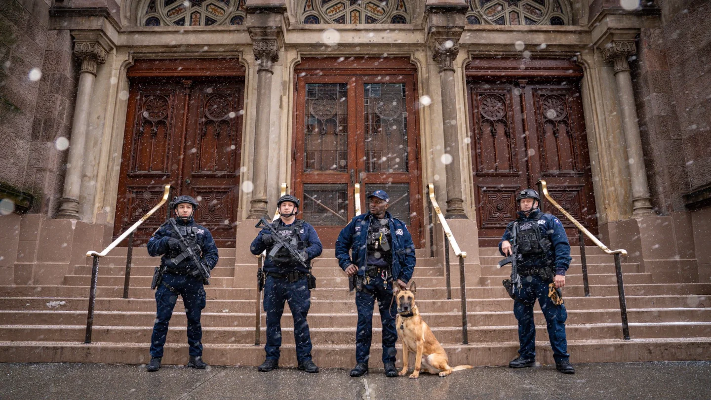 Bronx man charged with hate crimes for attack at Central Synagogue in Manhattan during Shabbat services - Israel & Jewish News