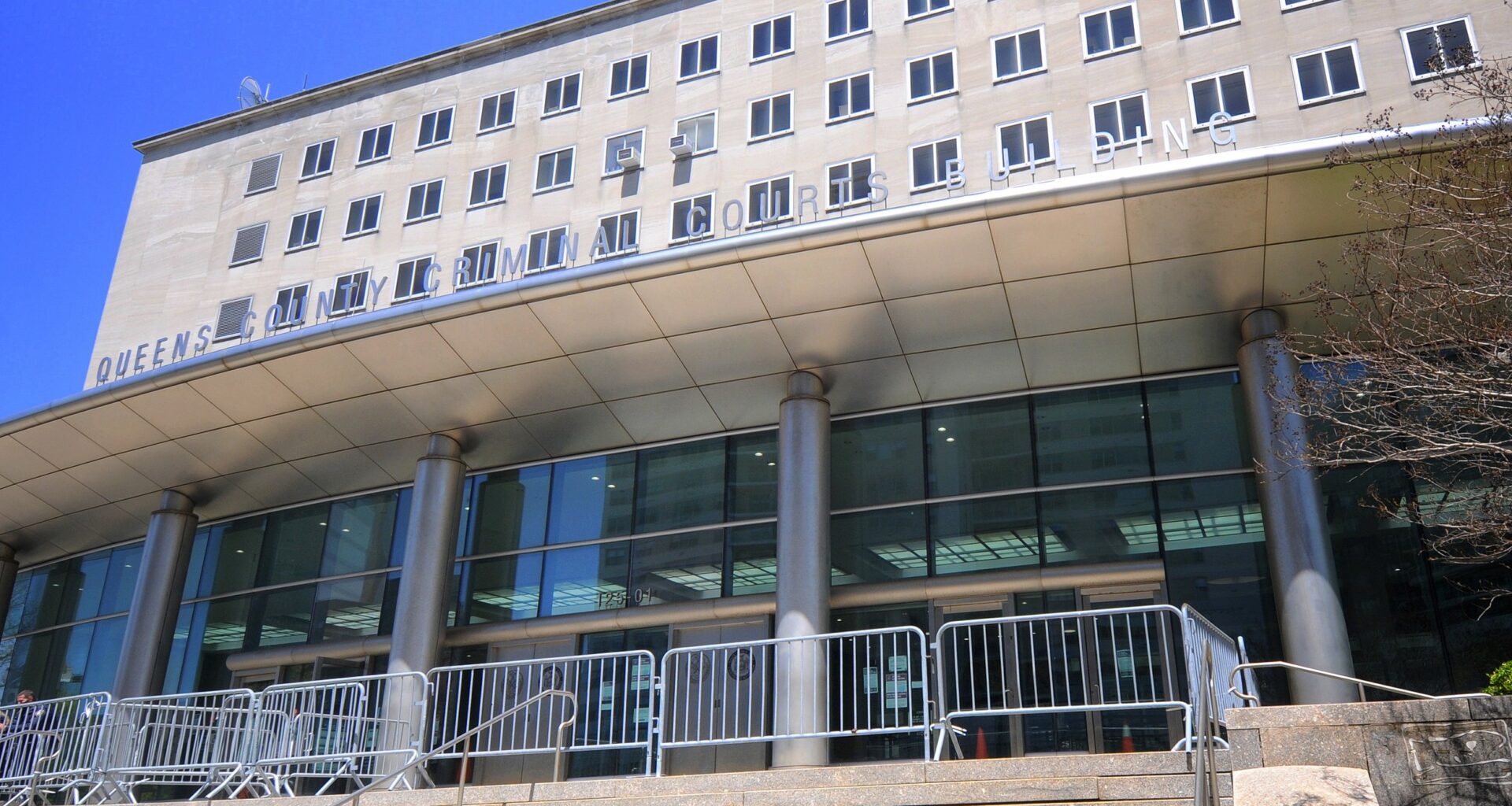 20-year-old man dies in DOC custody at Queens Criminal Court — Queens Daily Eagle