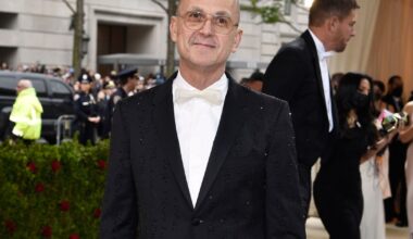 Fashion executive resigns days after restraining PETA protesters at New York runway show :: WRAL.com