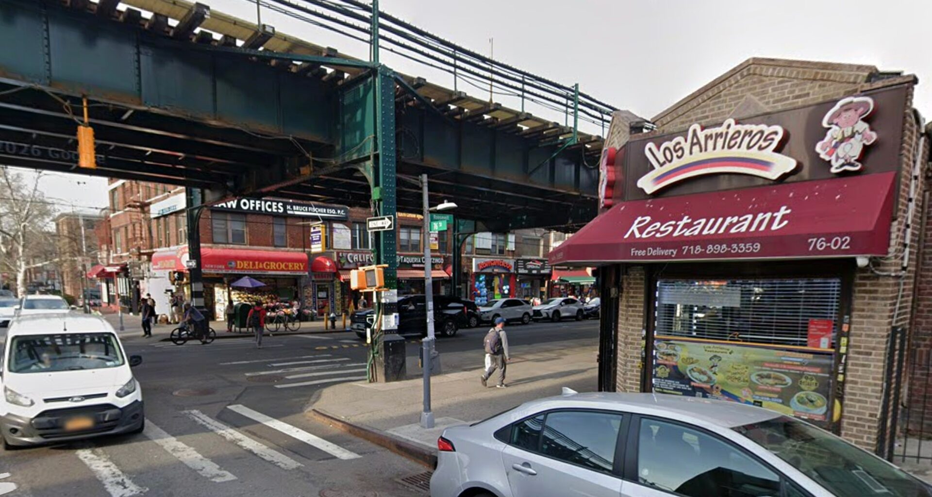 Man fatally stabbed in argument outside Queens restaurant, suspect arrested