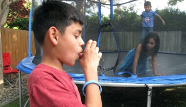 Kid with asthma inhaler