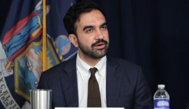 NYC schools' AI policy: What experts say about limiting student access