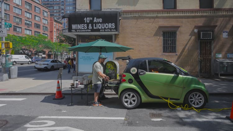 I run a pizzeria out of my Smart car in NYC