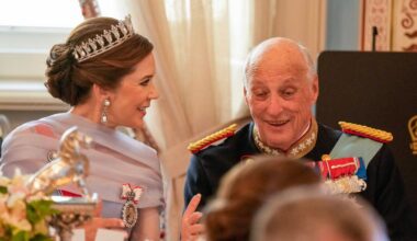 Queen Mary reveals her special bond with Harald V in her first engagement after his death: “He was Norway’s grandfather”