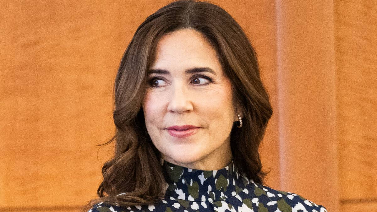 Queen Mary left open-mouthed over royal fumble at award ceremony