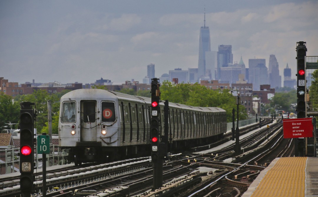 NYC Subway Rider Suffers Fatal Bag Snag
