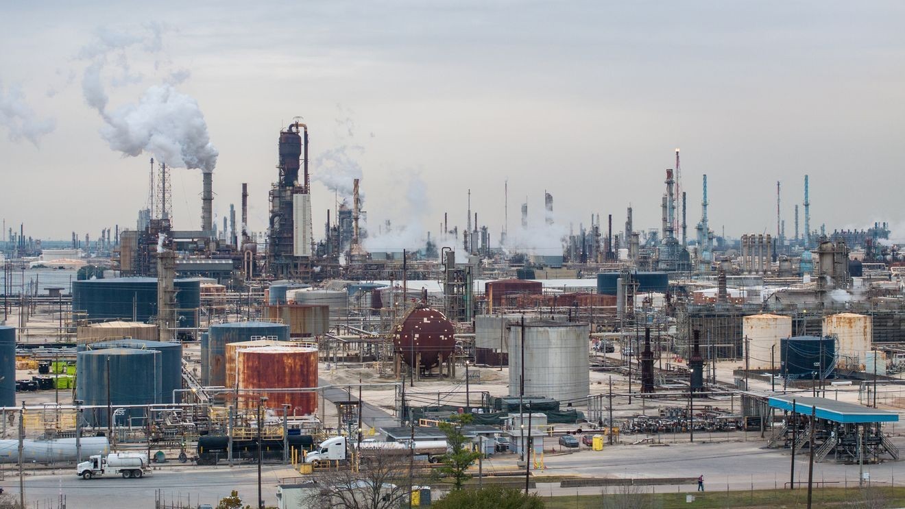 BAYTOWN, TEXAS - JANUARY 13: In an aerial view, the Exxon Mobil Baytown Refinery is seen on January 13, 2026 in Baytown, Texas. President Donald Trump has threatened to sideline Exxon Mobil from Venezuela's energy market after expressing that he "didn't like Exxon's response," while making a push for oil companies to begin investing there. Exxon remains interested and is prepared to send a team to assess the existing oil infrastructure. (Photo by Brandon Bell/Getty Images)