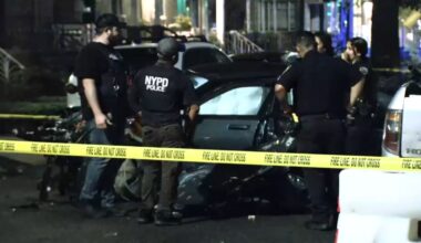 Driver crashes, damages multiple cars in Gravesend, Brooklyn before fleeing the scene