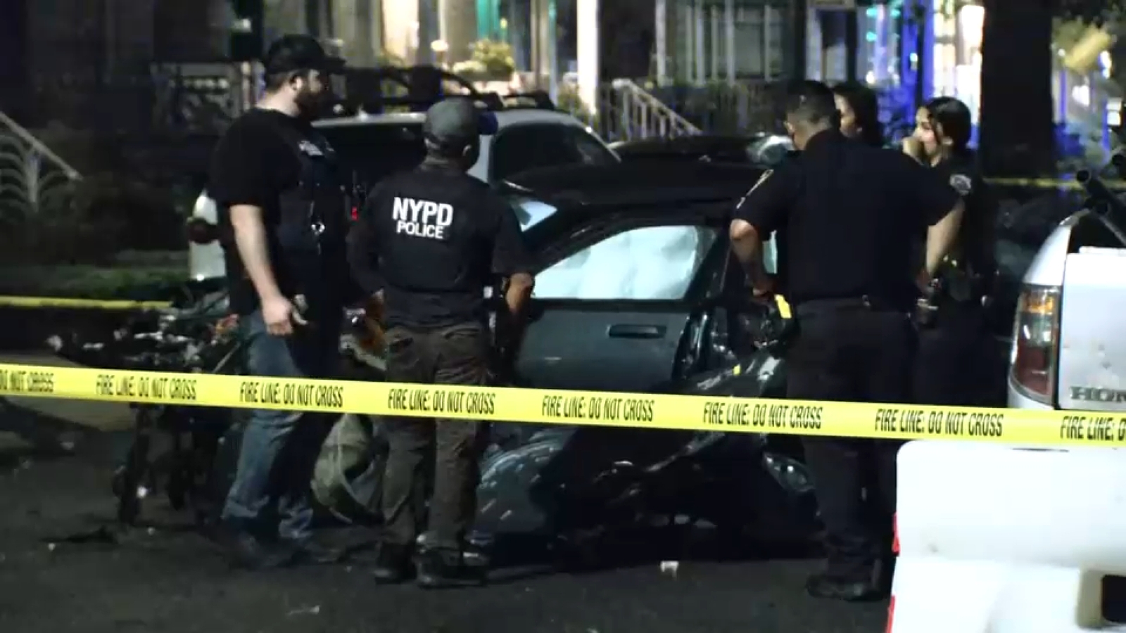 Driver crashes, damages multiple cars in Gravesend, Brooklyn before fleeing the scene