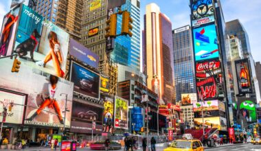 Bank of America executive dies in apparent random stabbing in NYC; suspect killed by police