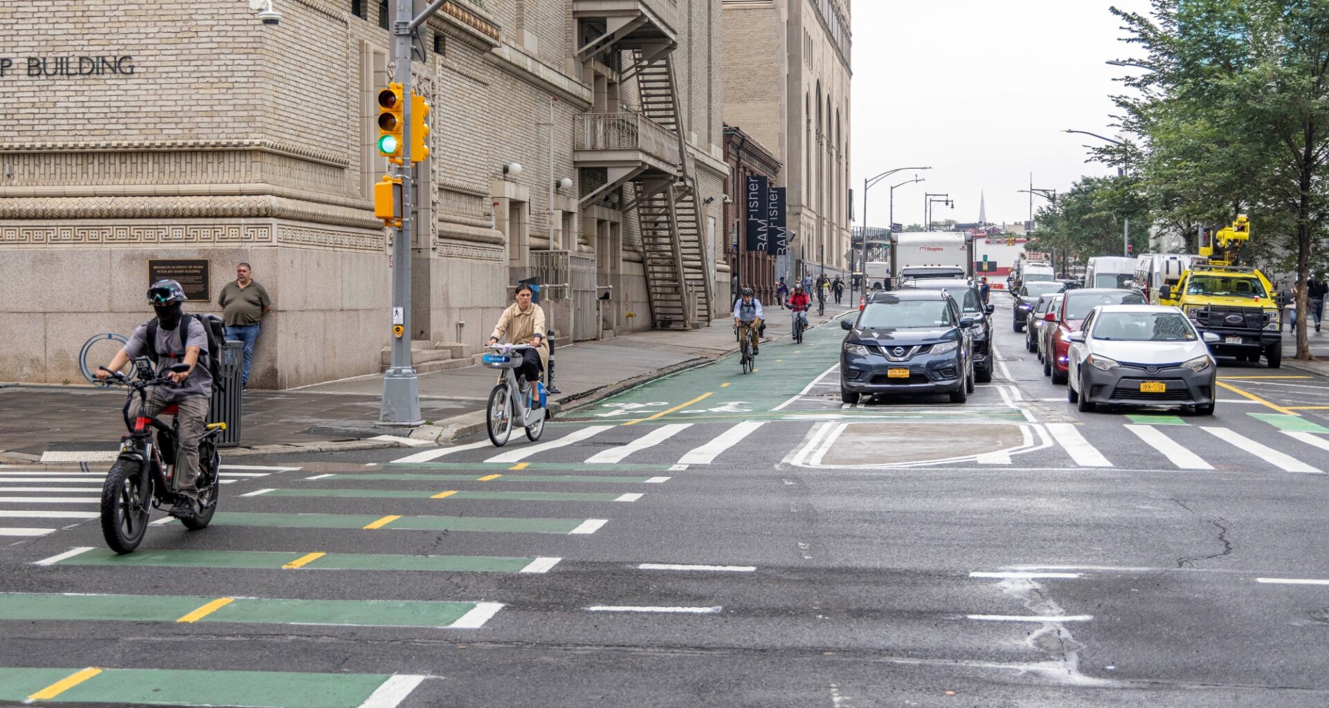 After street redesign, 5.5-mile protected bike corridor between Sunset Park and Dumbo is complete