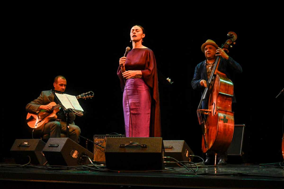 Lucy Yeghiazaryan brings jazz to Flushing Town Hall at final Queens Jazz Trail show – QNS
